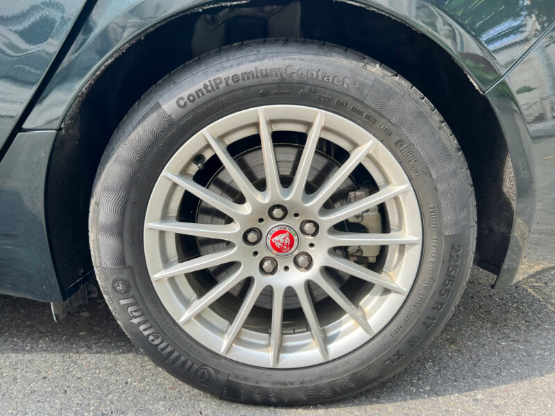 Jaguar XF Prestige, đời 2018, nhập khẩu Anh